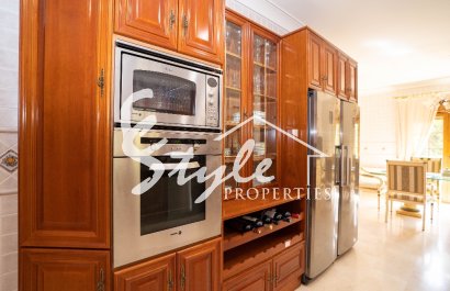 Вторичное жилье - Вилла - Кампоамор