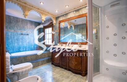 Вторичное жилье - Вилла - Кампоамор