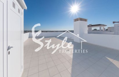 Áticos modernos en venta en Quesada, Costa Blanca Sur, España. ON1645_A