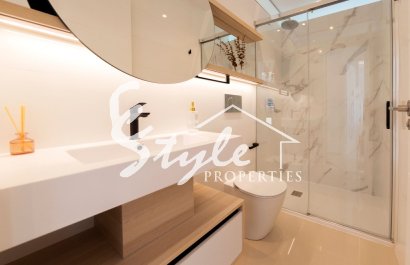 Apartamentos modernos en venta en Quesada, Costa Blanca Sur, España. ON1645_B