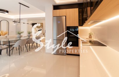  En venta nueva villa en la urbanización  de Ciudad Quesada, Alicante ,Costa Blanca ON1412
