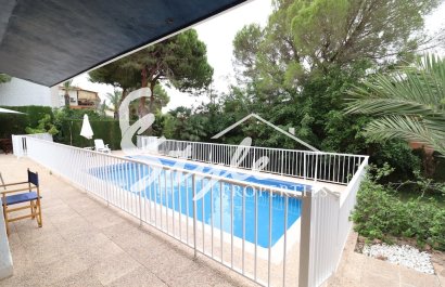 Вторичное жилье - Вилла - Кампоамор