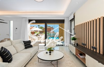  En venta nueva villa en la urbanización  de Ciudad Quesada, Alicante ,Costa Blanca ON1414