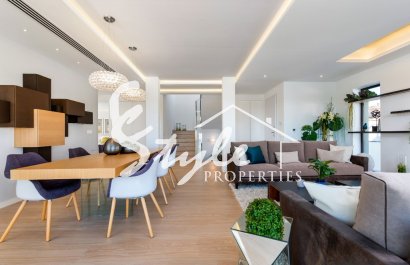 En venta nueva villa en la urbanización de Ciudad Quesada, Alicante, Costa Blanca ON1701