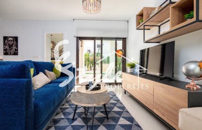 Новые таунхаусы на продажу в Ла Финка Гольф, Коста Бланка, Испания. ON1704_D