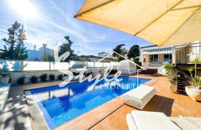 For sale villa with private pool few steps from the beach in La Mata, Costa Blanca,Spain. ID1718