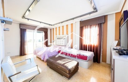 Resale - Villa - La Mata