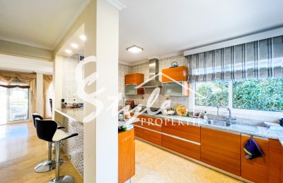 Resale - Villa - La Mata