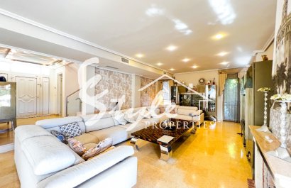 For sale villa with private pool few steps from the beach in La Mata, Costa Blanca,Spain. ID1718