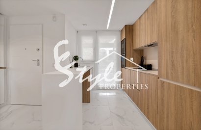 New build beachside apartments for sale in Torrevieja, Alicante, Costa Blanca, Spain ON1493_3