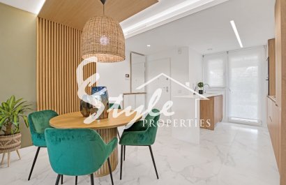 New build beachside apartments for sale in Torrevieja, Alicante, Costa Blanca, Spain ON1493_3