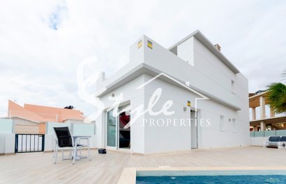 Villa moderna en venta en Torreta, Torrevieja, Costa Blanca, España. ON1732