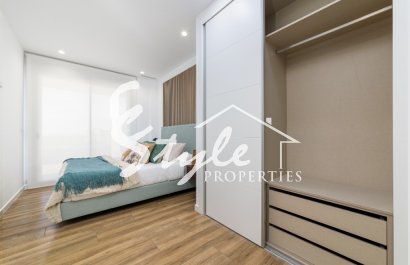 Apartamento nuevo en venta cerca de la playa en Arenales del Sol, Costa Blanca, España.ON1555