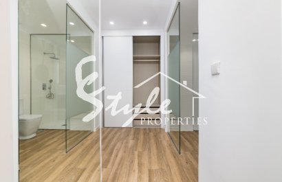 Apartamento nuevo en venta cerca de la playa en Arenales del Sol, Costa Blanca, España.ON1555