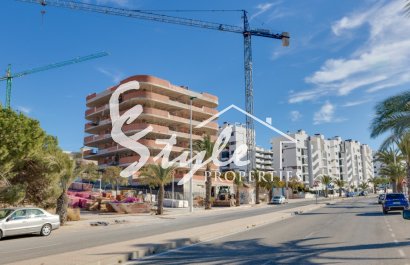 Apartamento nuevo en venta cerca de la playa en Arenales del Sol, Costa Blanca, España.ON1555
