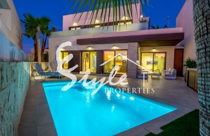 Продается новая вилла под ключ в Рохалесе, Коста Бланка, Испания. ОN1757