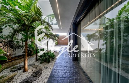 Продается новая роскошная вилла с видом на море в Финестрате, Коста Бланка, Испания. ОN1778