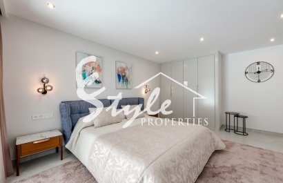 Продается новая роскошная вилла с видом на море в Финестрате, Коста Бланка, Испания. ОN1778