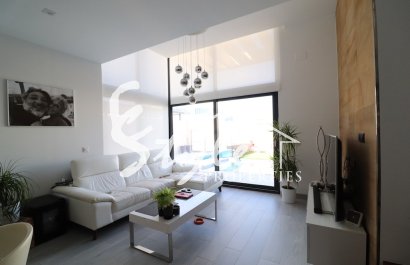 Resale - Villa - Cabo Roig - Lomas de Cabo Roig