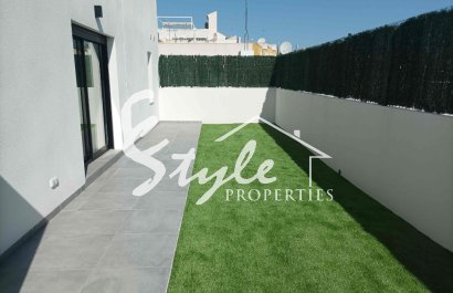 Новые таунхаусы на продажу в Вильямартине, Коста Бланка, Испания. ОN1782