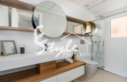 New build townhouse in Ciudad Quesada, Costa Blanca, Spain. ON1789