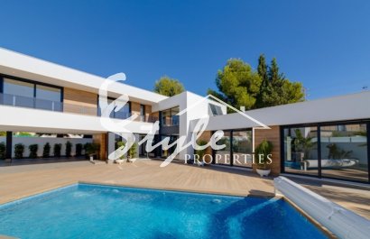 Роскошная вилла новой постройки в Сьюдад Кесада, Коста Бланка, Аликанте. ОN1794