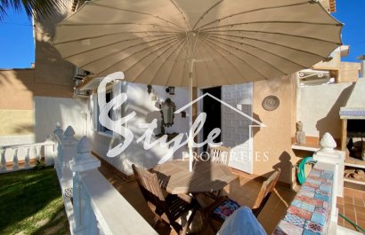 Купить таунхаус с садом и бассейном в Лос Фруталес, Торревьеха, в 200 метрах от пляжа. ID 6141