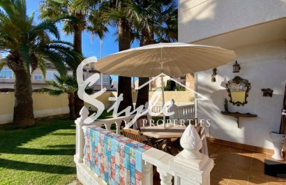 Купить таунхаус с садом и бассейном в Лос Фруталес, Торревьеха, в 200 метрах от пляжа. ID 6141