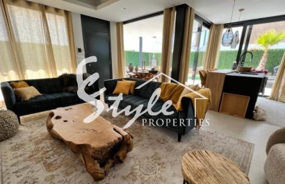 Вилла в Финестрате, Коста Бланка, Испания. ID:1809