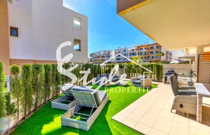 Buy ground floor apartment with large terrace in Costa Blanca close to golf in Villamartin. ID: 6163