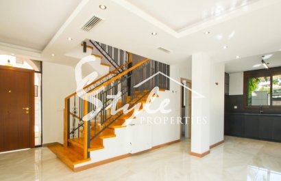 Продается новая вилла в Финестрате, Коста Бланка, Испания ON1811