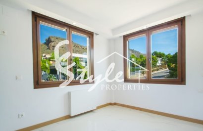 Продается новая вилла в Финестрате, Коста Бланка, Испания ON1811