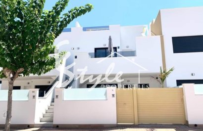 Квартиры в новостройке на продажу в Пилар де ла Орадада, Коста Бланка, Испания.ON1815