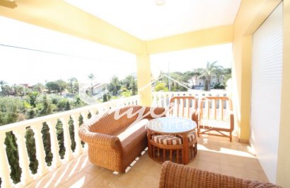 Купить виллу рядом с морем в Ломас де Кабо Роиг, Ориуэла Коста на Коста Бланке. ID 6167