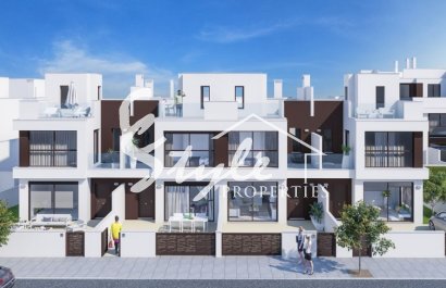 Таунхаусы новой постройки недалеко от пляжа в Торре де ла Орадада, Коста Бланка, Испания. ON1817