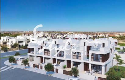 Таунхаусы новой постройки недалеко от пляжа в Торре де ла Орадада, Коста Бланка, Испания. ON1817