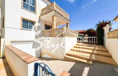 Resale - Villa - Punta Prima