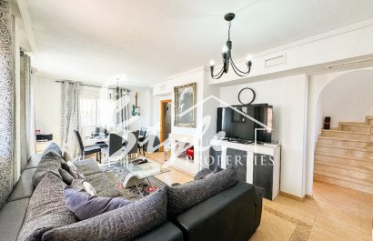 Resale - Villa - Punta Prima