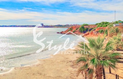 Resale - Villa - Punta Prima