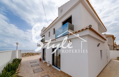 Villa on the first line of the sea in La Mata (Torrevieja) Spain. ID1826