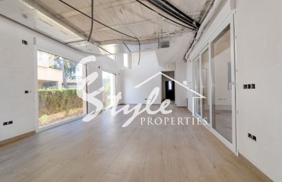 Villa de obra nueva en venta en Punta Prima, Costa Blanca, España. ON1460