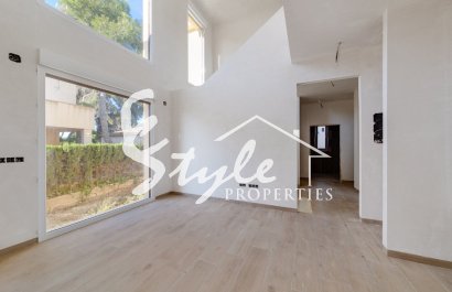 Villa de obra nueva en venta en Punta Prima, Costa Blanca, España. ON1460