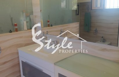 Вторичное жилье - Вилла - Кампоамор