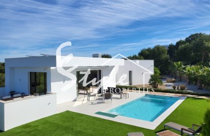 На продажу вилла класса люкс в Лас Колинас гольф,  Ориуэла Коста , Коста Бланка. ID1992