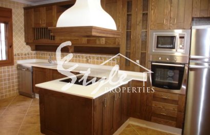 Nuevo - Villa - Los Altos