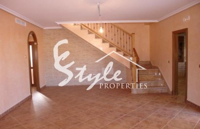 Nuevo - Villa - Los Altos