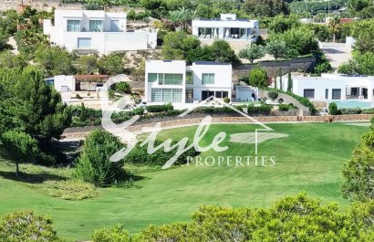 На продажу современная квартира в Лас Колинас Гольф, Коста Бланка, Испания