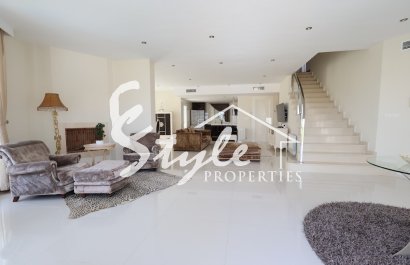 Вторичное жилье - Вилла - Сьюдад Кесада