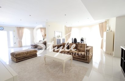 Вторичное жилье - Вилла - Сьюдад Кесада