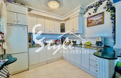 Купить Апартаменты в Сьюдад-Кесада на Коста Бланке, недалеко от моря. ID 6223